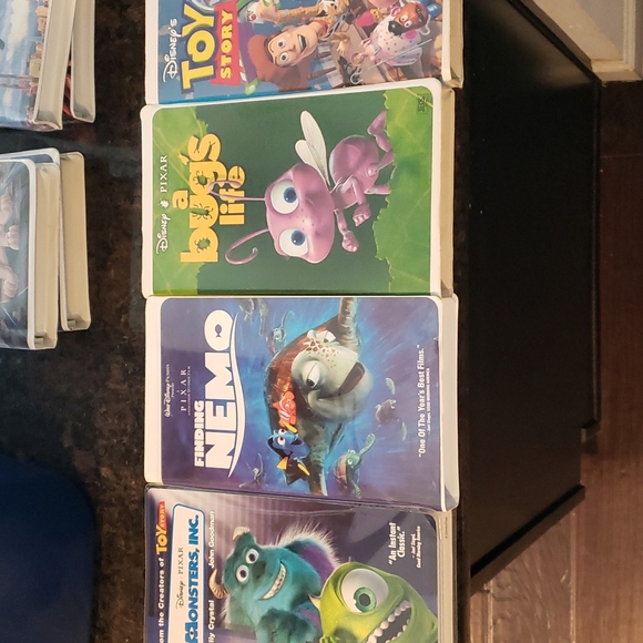 Disney Pixar lot of vhs - Picture 1 of 5